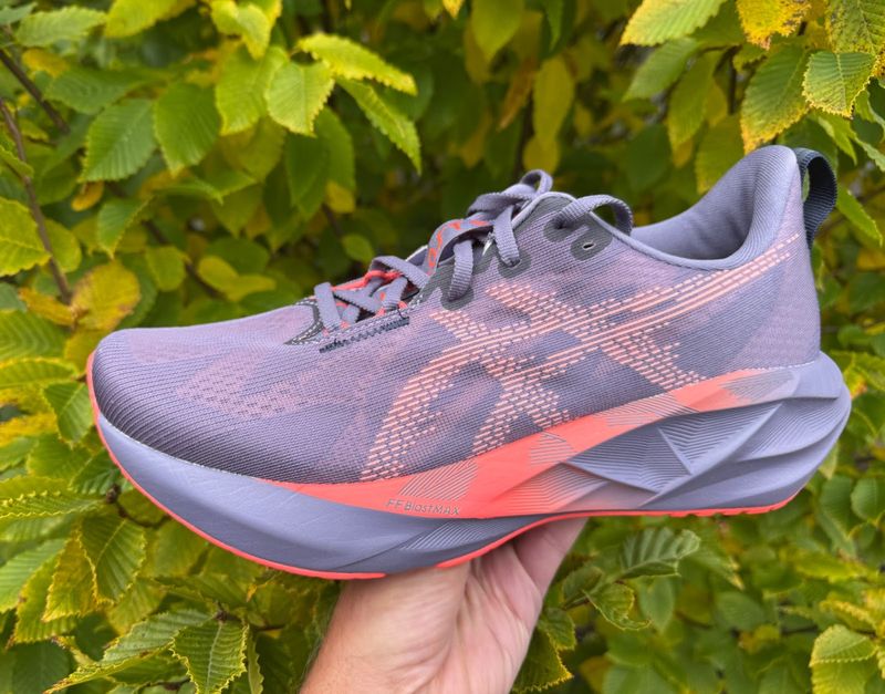 ASICS Novablast 5