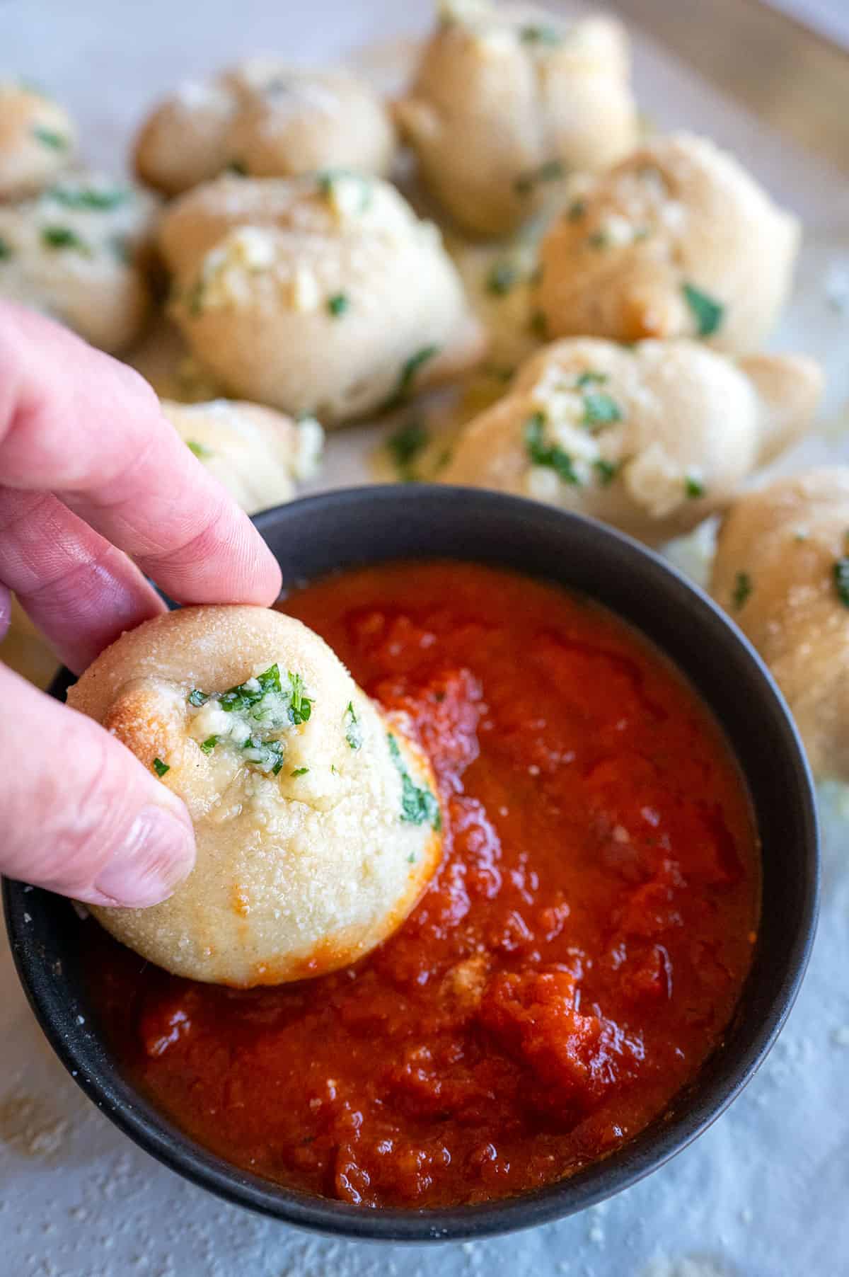 How to Make Garlic Knots