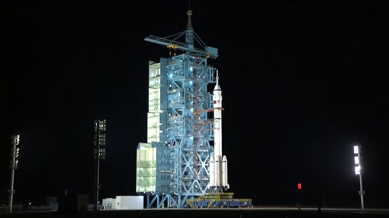 Shenzhou-21 on the launch pad immediately prior to its launch