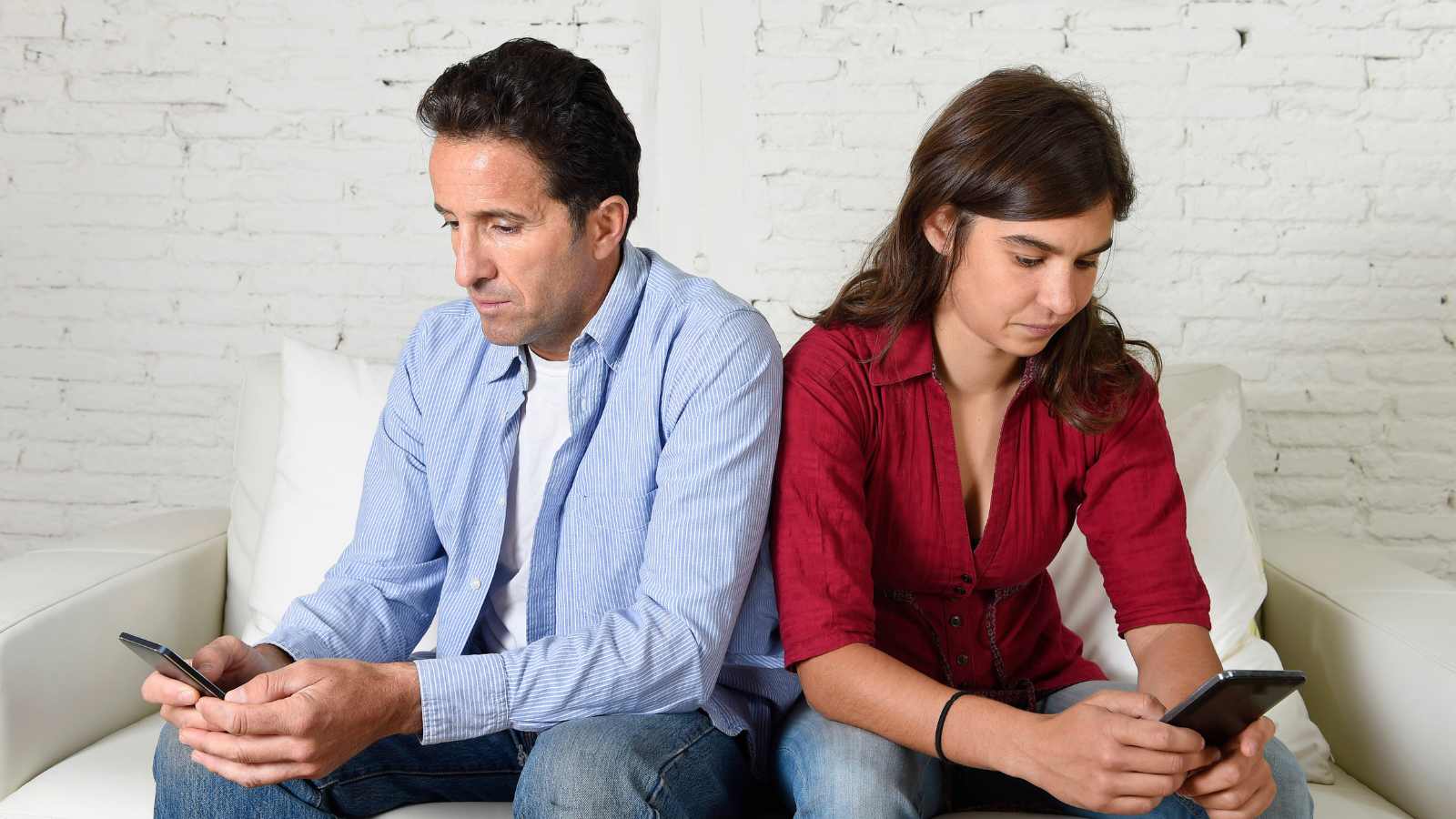Ways income differences secretly kill your relationship