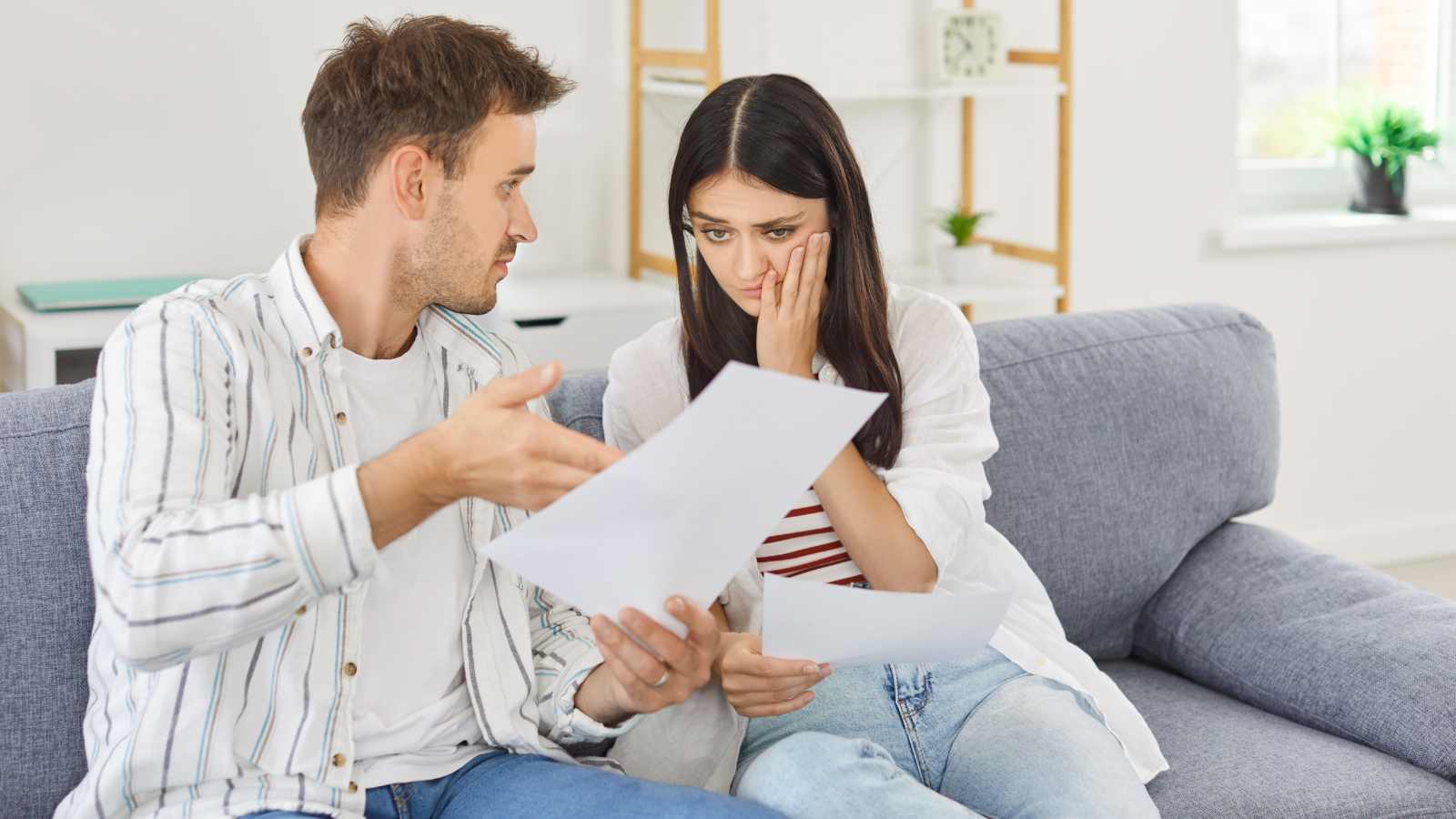 Ways income differences secretly kill your relationship