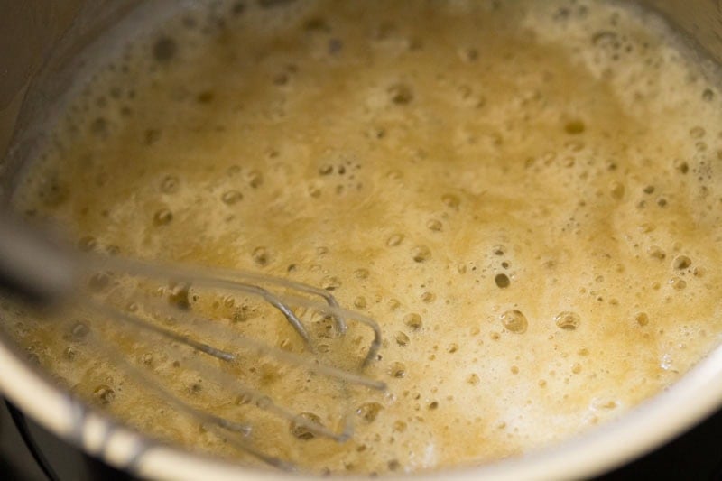 Bubbling mixture with whisk attachment