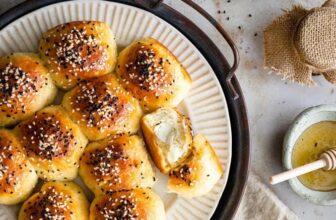 🍯 Honeycomb Bread Stuffed with Cheese (Khaliat Nahl)
