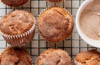 Cozy Apple Cinnamon Muffins with Applesauce