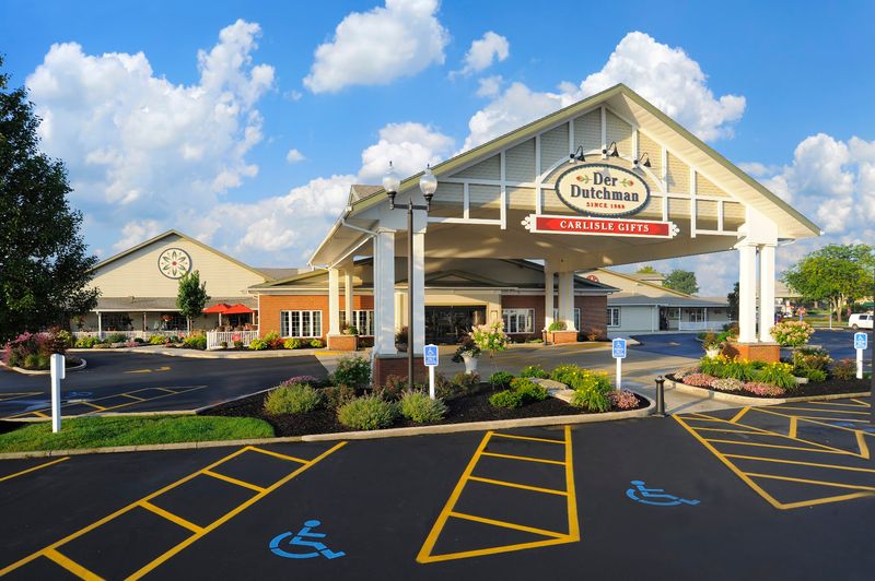Where to Find This Amish Kitchen in Sarasota