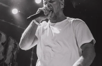 Haywire sign to Roadrunner, announce new LP & video, threw $$ into the crowd at Sound & Fury, keep touring & stuff (BV-exclusive vinyl)