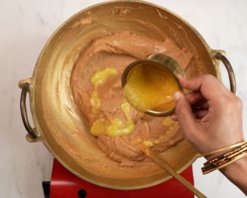 Add ghee to kummayam