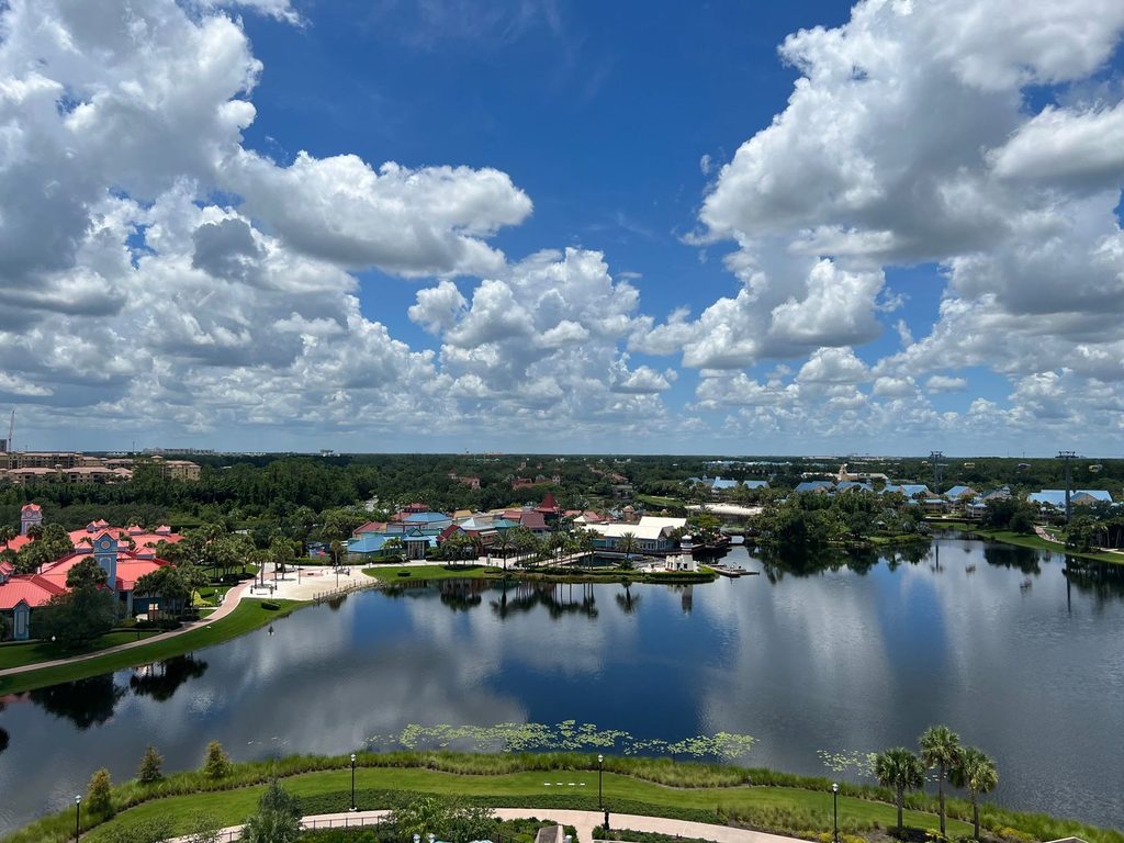 Aerial view of a resort at Lake Buena Vista in Orlando with a lake and palm trees