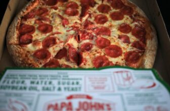 Papa Johns Franchisee Wade Oney Shares Ownership With Staff