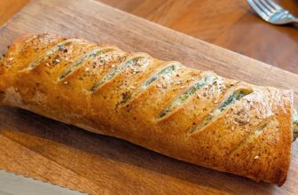 Gluten Free Spinach & Ricotta Wellington