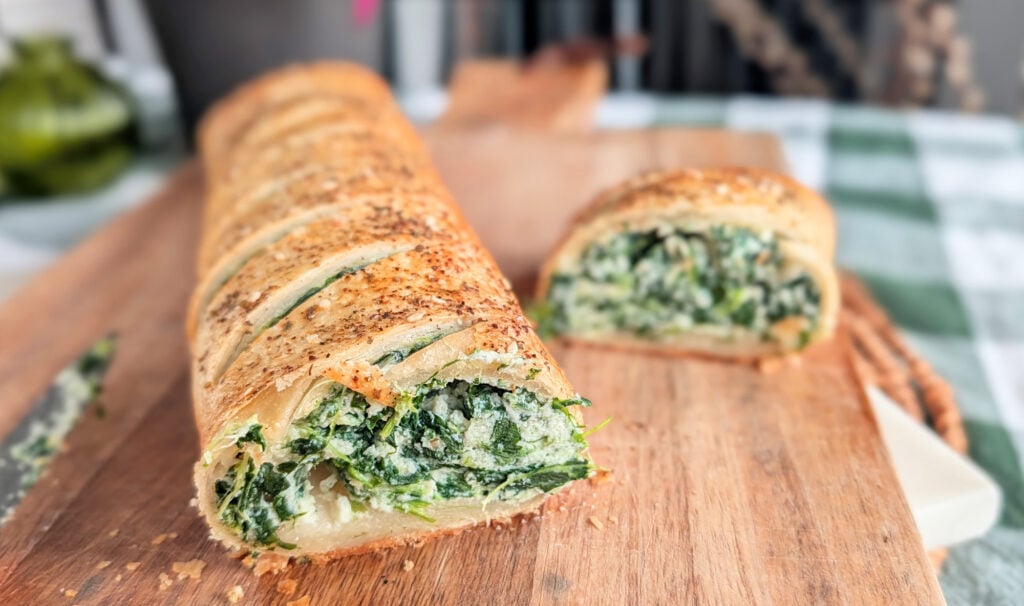 gluten free spinach & ricotta wellington sliced