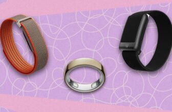 The Best Fitness Trackers to Give As Gifts
