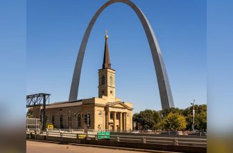 Police charge man for alleged terrorist threats against Archdiocese of St. Louis