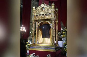 Relic of Christ’s tunic to be displayed for Pope Leo in France