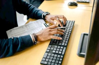 Malicious browser extensions can hijack Gemini, Edge and Comet AI