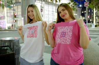 QR code clothing turns your T-shirts into a digital business card