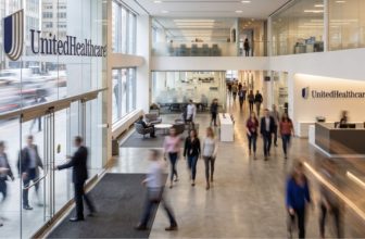 UnitedHealthcare names Hunter president as fully insured employer business shrinks