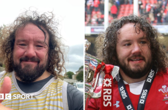 Adam Jones: Former Wales prop sheds five stone in Cardiff half-marathon challenge