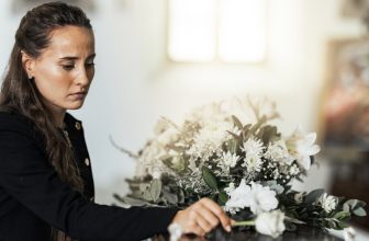 10 Scriptures about Death to Comfort the Grieving