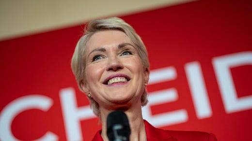 Manuela Schwesig i Mecklenburg-Vorpommern är socialdemokraternas hjältinna. SPD gjorde en stark slutspurt och AFD:s seger i delstaten var därför knapp.