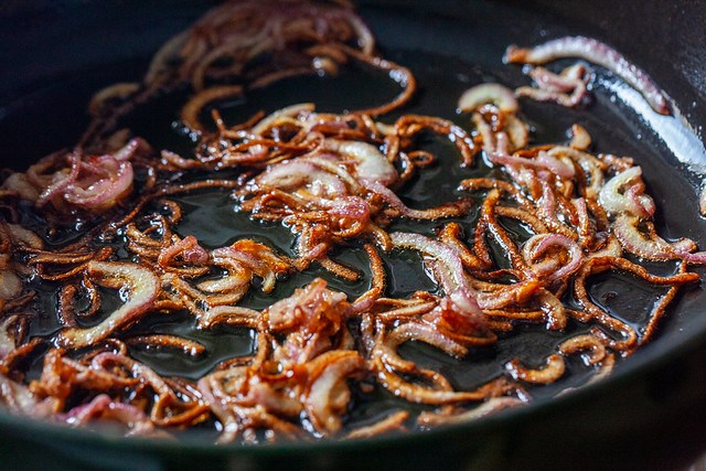 tomato risotto with frizzled onions-06