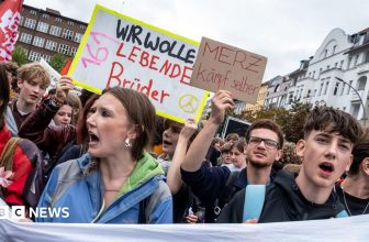 Students strike across Germany against military service