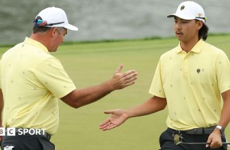 Presidents Cup: International team fight back from 3-2 down to take 7-3 lead over USA