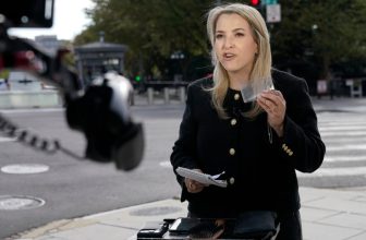 Judge asks whether national security ever justifies press removal