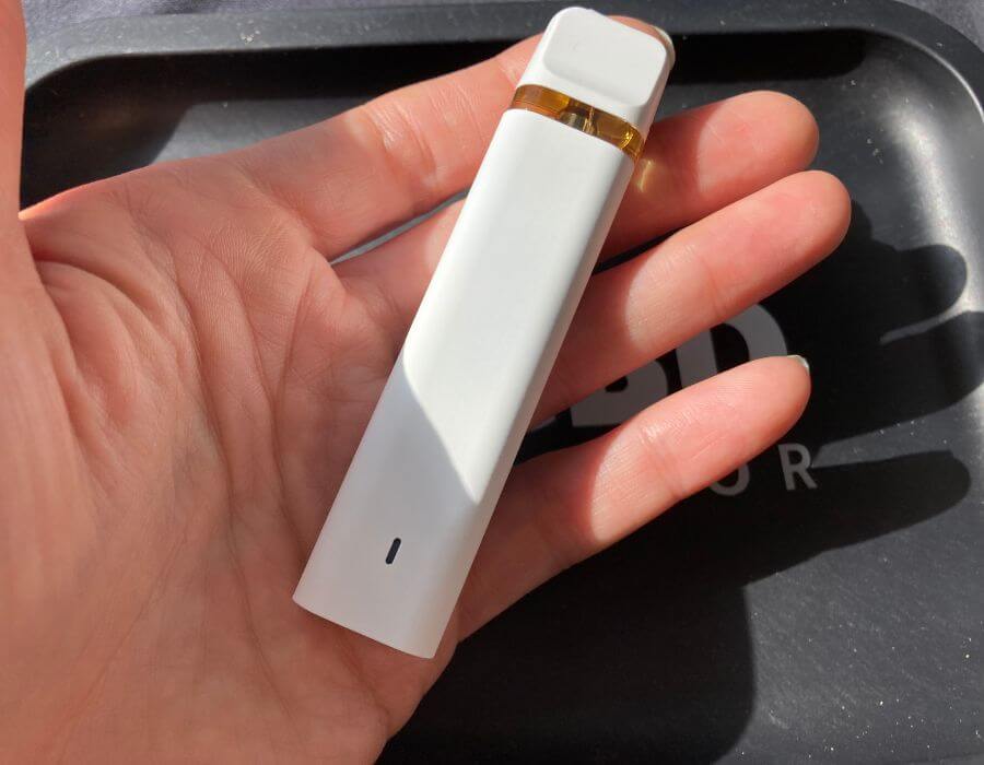 Discreet, auto-draw THCa disposable vape from Binoid