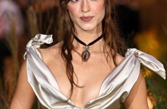 The Period Pendant Is Having a Moment, According to Daisy Edgar-Jones