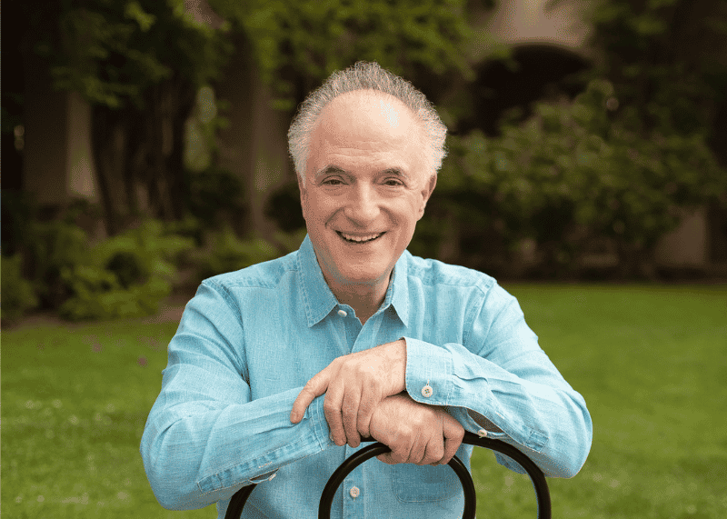 Author headshot of Dimitri Moraitis