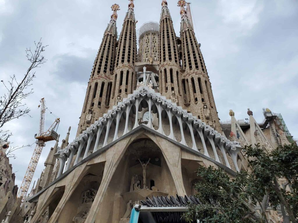 7 days gives you enough time to see the major sites in Barcelona, including the world famous Sagrada Familia