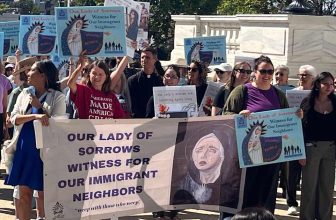 Catholics process in Washington, D.C., head to Congress in solidarity with migrants