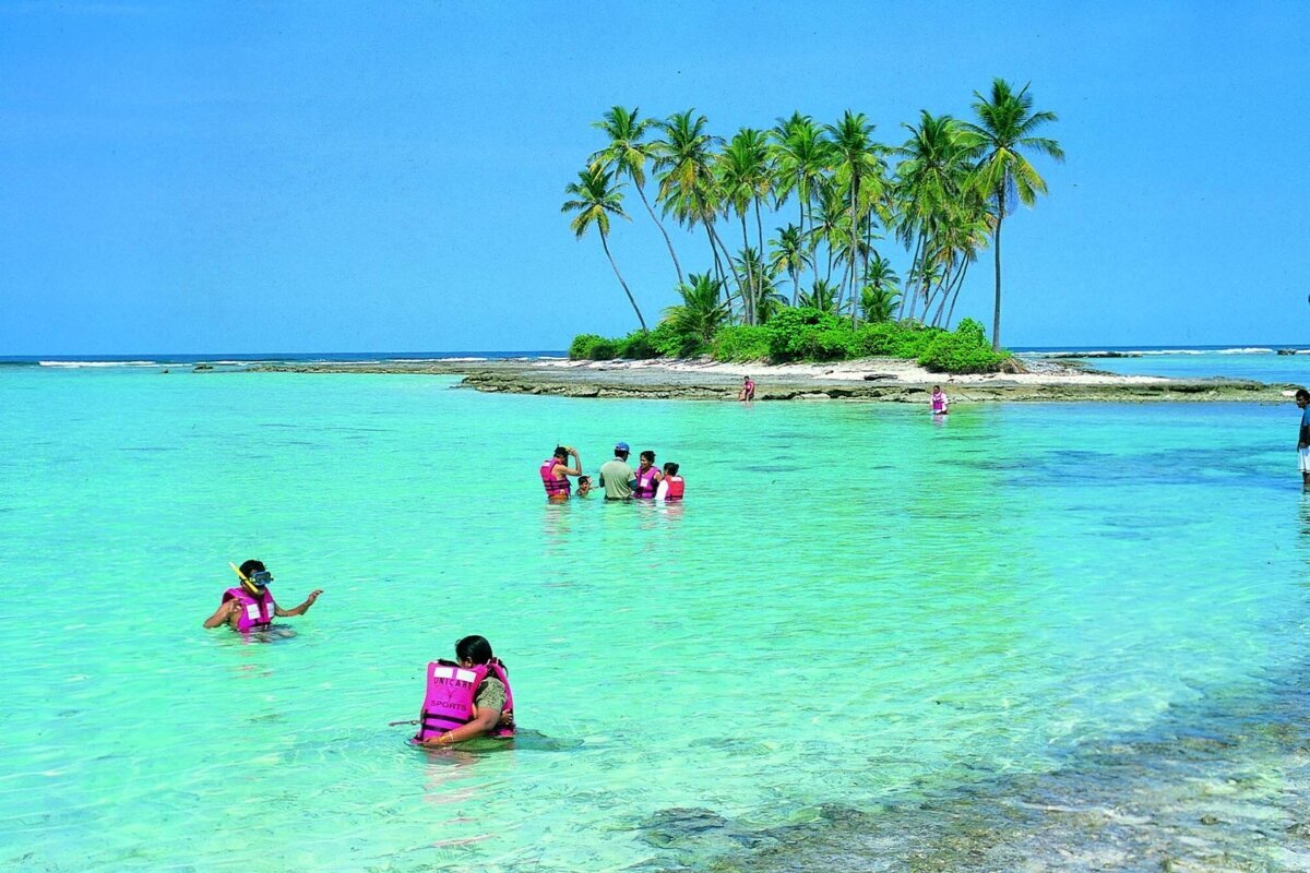 Koomel Islet and the turquoise lagoon of Kalpeni Island in Lakshadweep