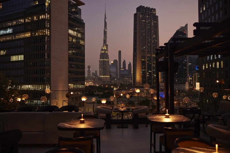 15 Stunning sky high rooftop bars and restaurants in Dubai: Luna Dubai