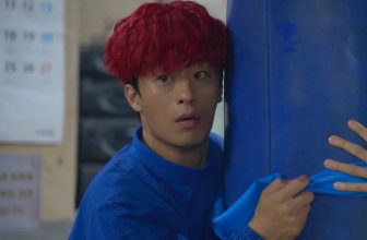 Koo Kyo Hwan’s Superpowered Character Has 3 Surprisingly Relatable Charms In “Reawaken Man: The Red”