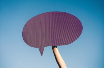 Research: How Speech Patterns Shape Opportunity at Work