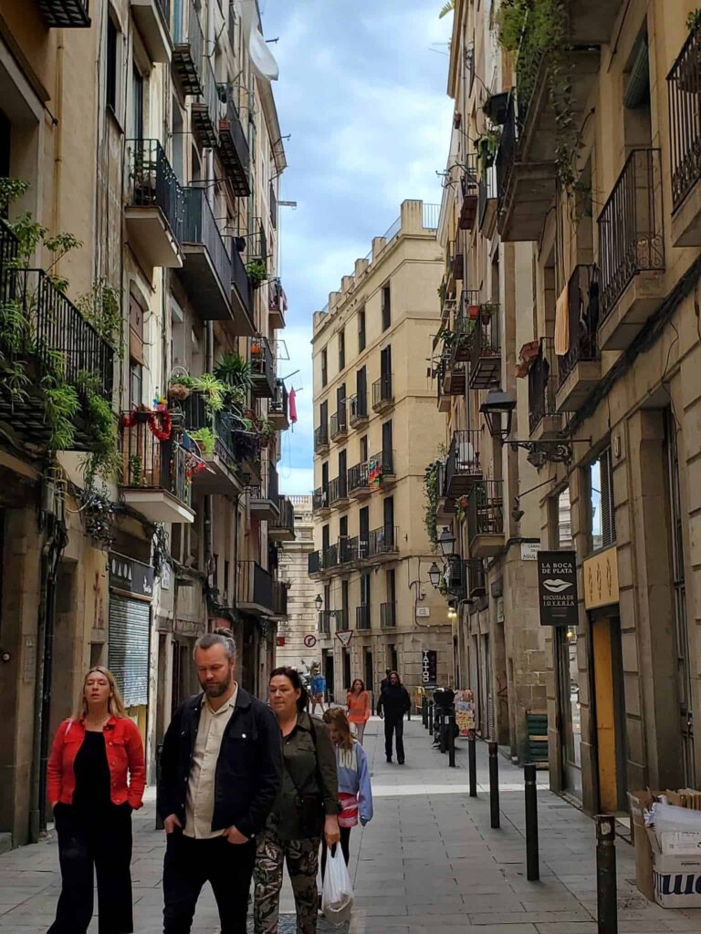 When staying in the Gothic Quarters in Barcelona, request a room that is on a higher floor to minimize the noise