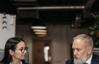 Workers Could Lose Thousands by Failing to Negotiate Their Salary — Expert Reveals Six Phrases to Avoid