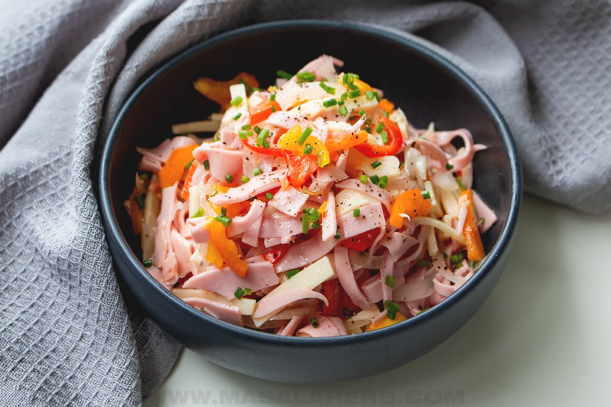 Wurstsalat with cheese and bell pepper