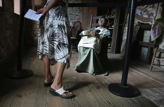 Language that evoked slavery keeps front desk worker’s hostile work environment claim alive