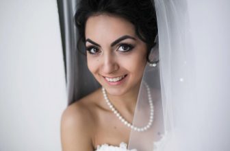 How to Choose Wedding Accessories You’ll Still Love in Twenty Years