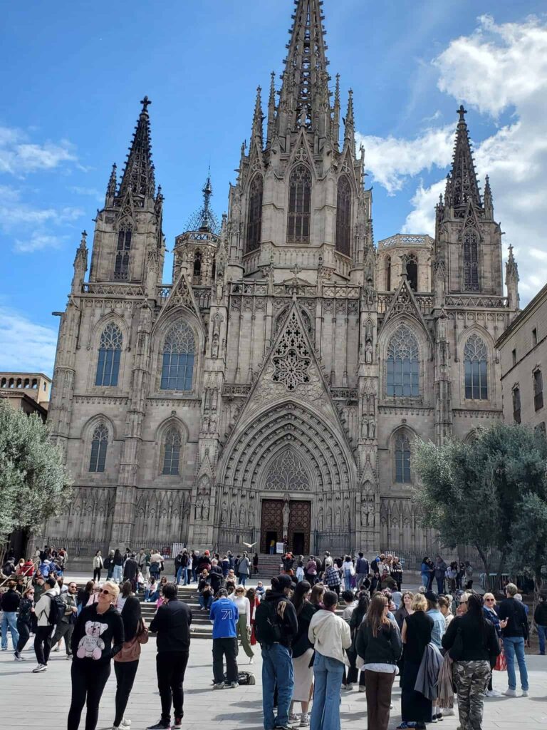 Cathedral of the Holy Cross and Saint Eulàlia is a popular attraction when visiting the Gothic Quarters, but there are a lot of tourists