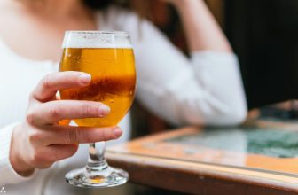 Drinking Alcohol Raises Dementia Risk and Is Linked to Brain Lesions