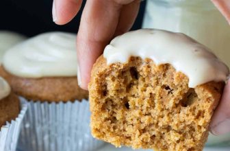 Healthy Vegan Pumpkin Cupcakes | The Picky Eater