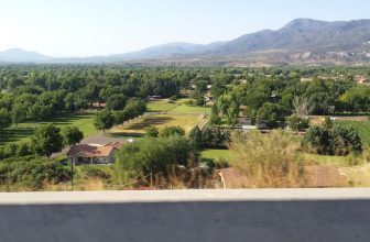 You Can Retire On $2,000 A Month In This Quiet Arizona Town Ringed By Red Rock Views