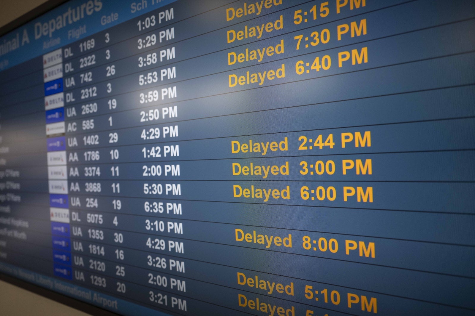 Newark Airport travelers face delays