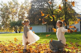 70 Perfect Autumn Quotes & Jokes Too Funny To Be-Leaf