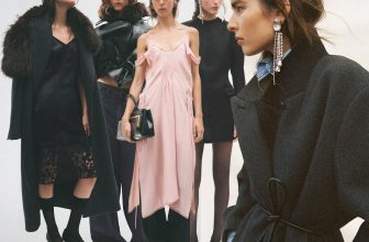 Galerie foto. H&M Studio lanseaza colectia toamna-iarna 2026, inspirata de fotografia de moda din anii ’90.