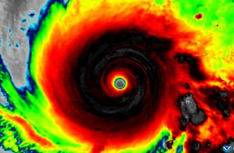 Hurricane Hunters reveal 4 warning signs that a storm is about to strengthen